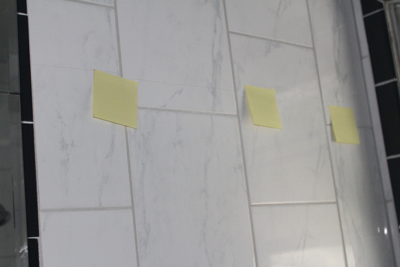Post-It notes mark the path of the cracks